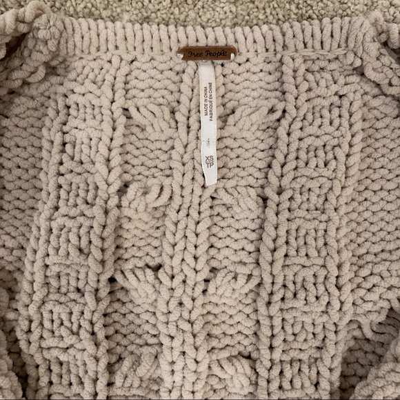 FREE PEOPLE SWEATER/DRESS bin 18 - Picture 7 of 10